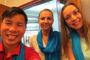 Julia ( right ) and Irene ( centre ) with me, wearing the Borderfree Blue Scarf.